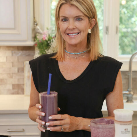 Blueberry almond smoothie